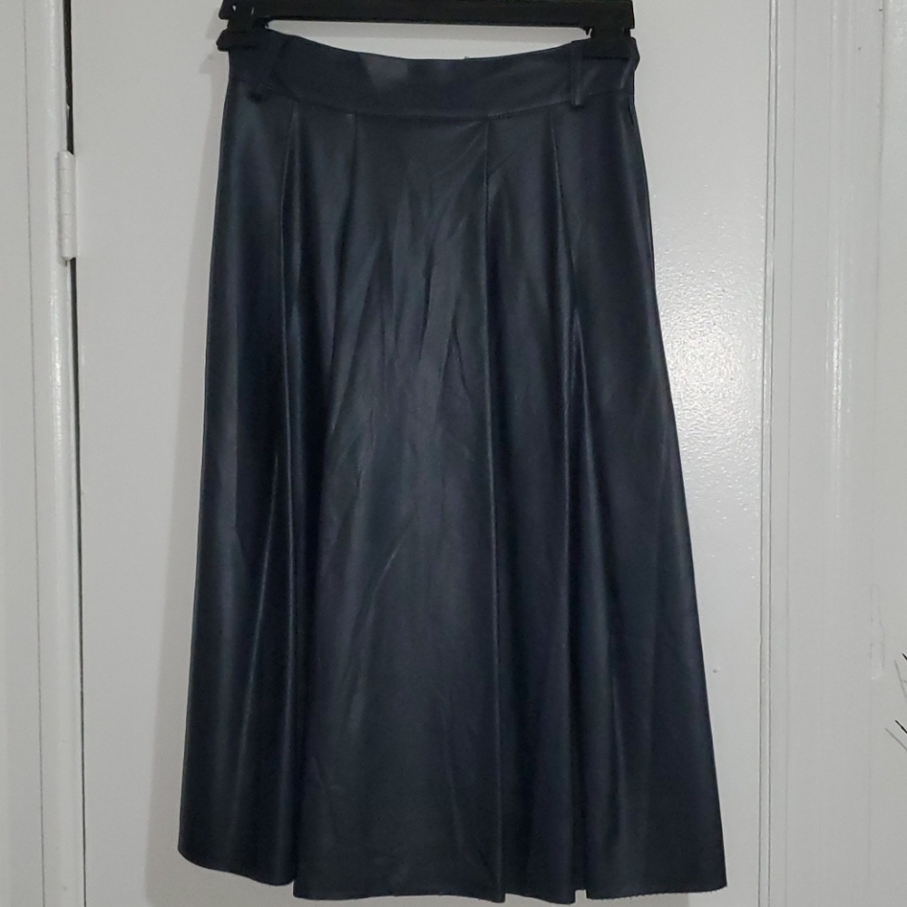 New never been worn Skirt